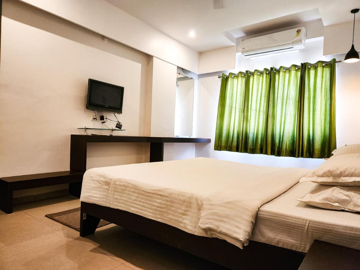 Hotel Rajwada Aurangabad  Buitenkant foto