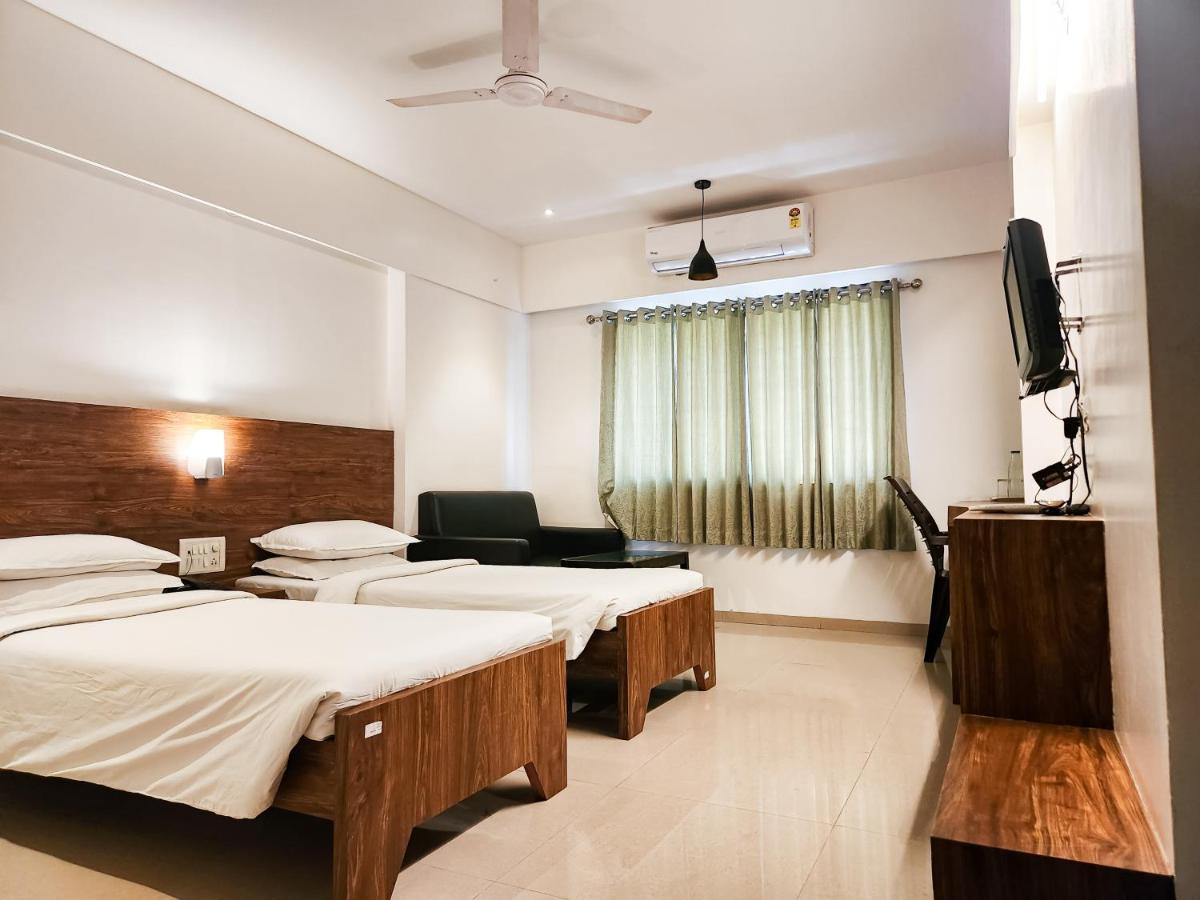 Hotel Rajwada Aurangabad  Buitenkant foto
