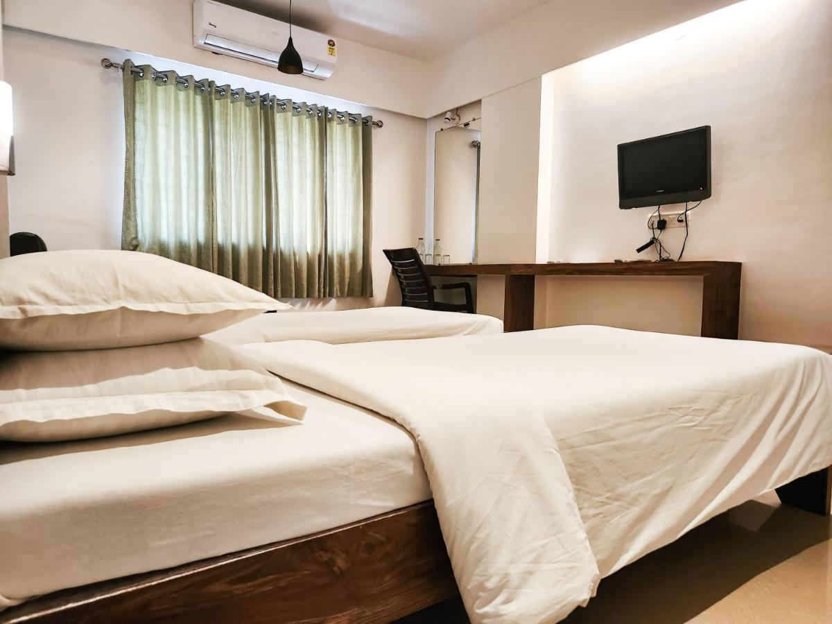 Hotel Rajwada Aurangabad  Buitenkant foto